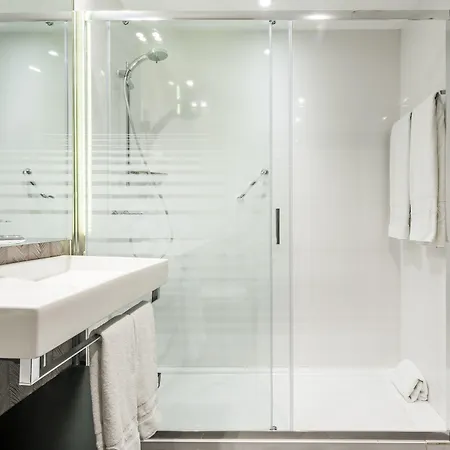 Hotell Ilunion Bel-art 4*