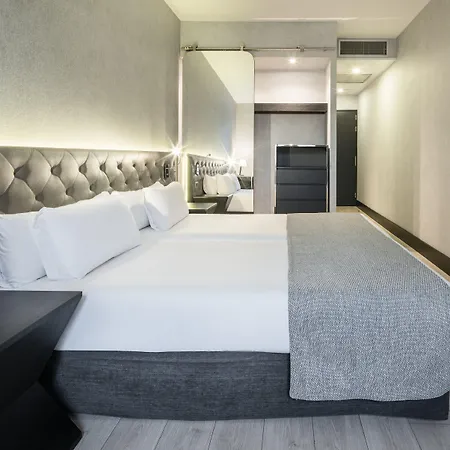 Ilunion Bel-art Hotell 4*