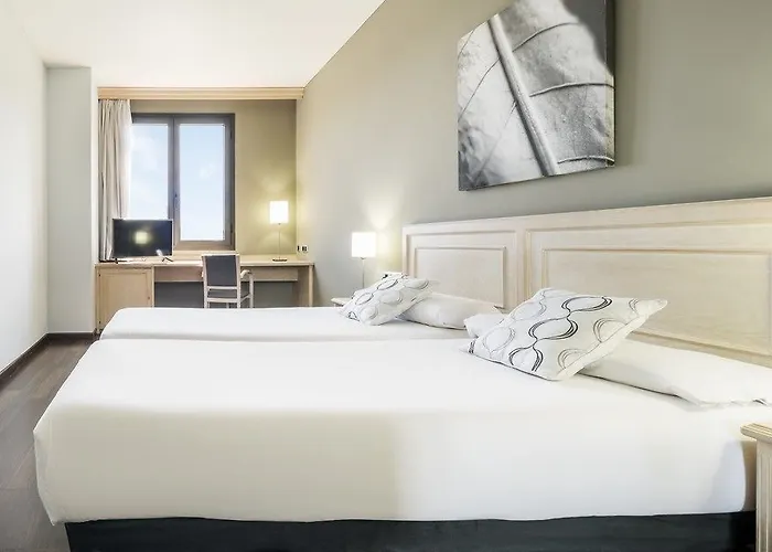 Hotel Ilunion Bel-art 4*